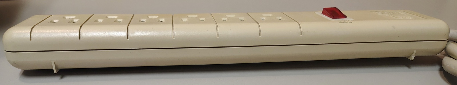 Side profile of the Gemini Surge Model VG307.