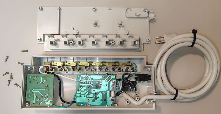 PER7T opened following removal of the seven enclosure screws.