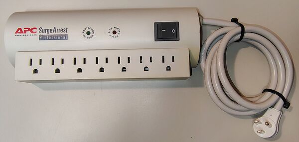 APC SurgeArrest Professional PRO7 surge protector, serial number 7Z1550L09782.