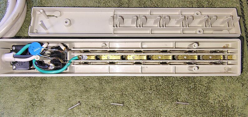 CO-001S opened following removal of the three enclosure screws.