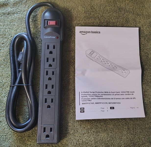 File:Surge AmazonBasics 270103-B Main 01.jpg