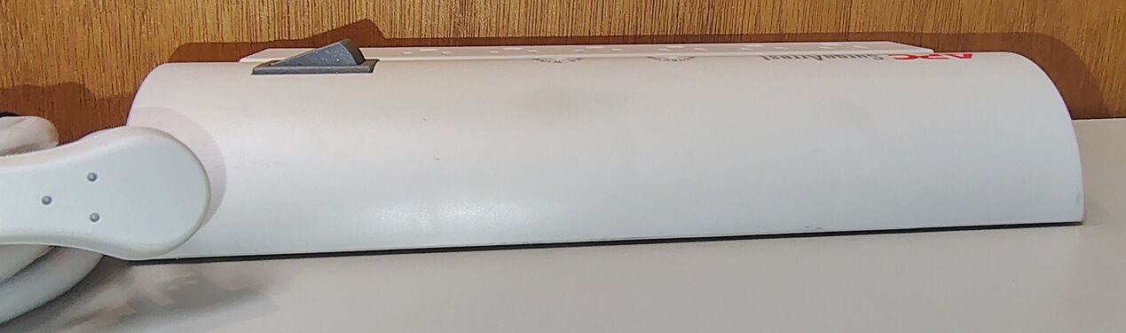 Curved-side profile of the APC SurgeArrest Professional PRO7.