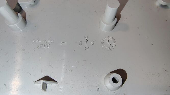 Internal mold date-code wheels indicating August 1999 manufacture.