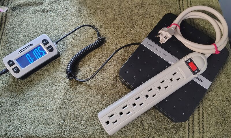 File:RelocatablePowerTap-Modl-No.-2371-0728-2174-Weight-01.jpg
