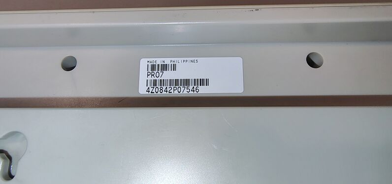 Model and serial-number label.