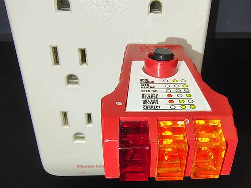 Outlet test showing correct wiring and operation.