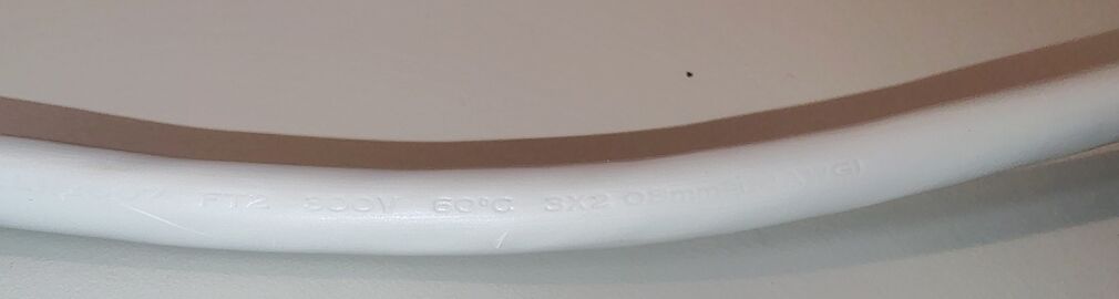 Additional cord specifications from APC PRO7 (2008).