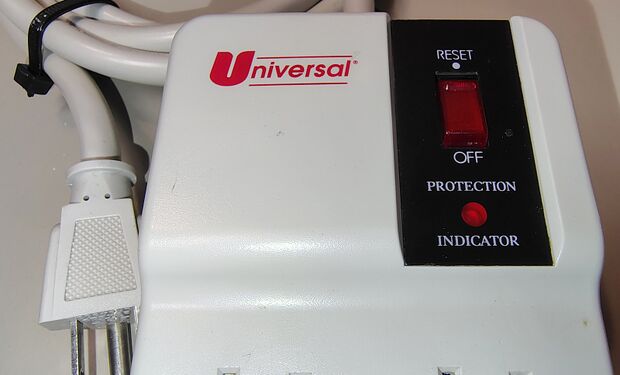 Top section showing the Universal branding and control panel.
